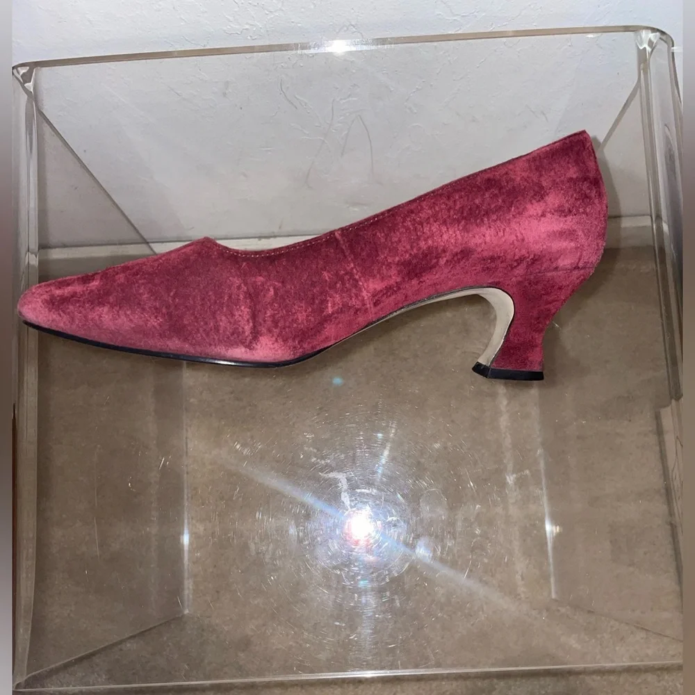 Vintage 1990’s Beautiful Wine Burgundy Suede Heels Women’s, Size 8 EUC! - Picture 10 of 11